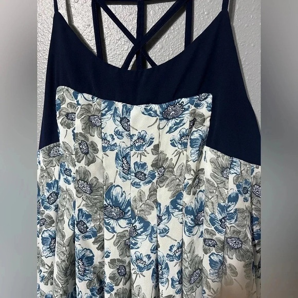 Lulu’s Posy Perfect Blue Floral Pleated Maxi Dress Women's Sz Small EEEUC - Picture 8 of 13